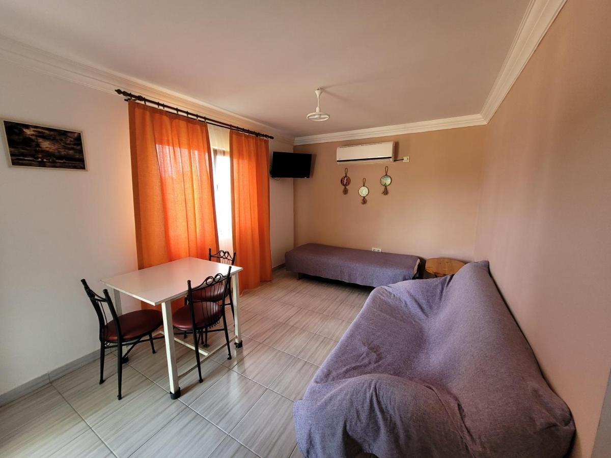 Apsa Butik Hotel Sochumi Exterior foto